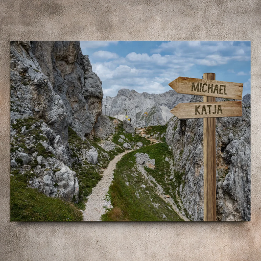 Personalisierbare Leinwand Wegweiser Berg
